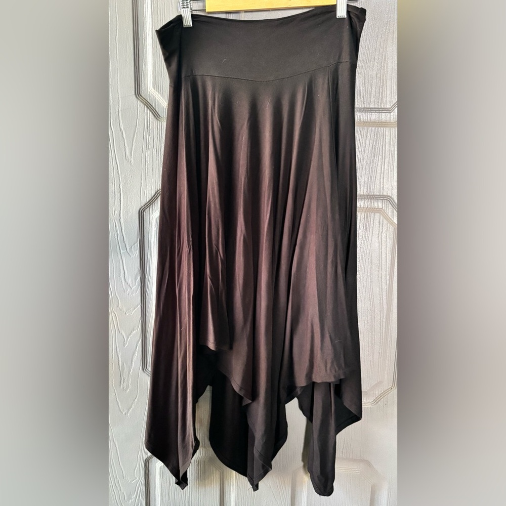 Black A-Line Midi Skirt with Asymmetrical High-Low Hem